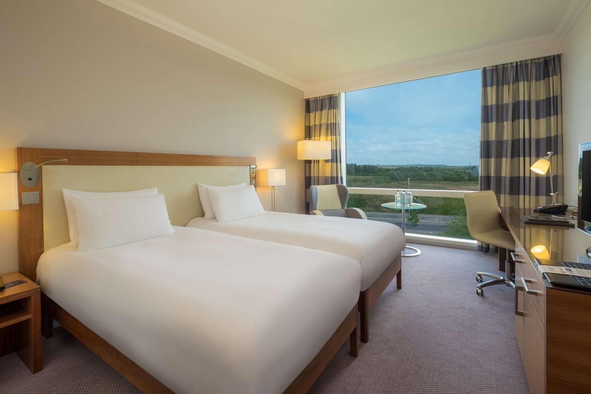 מלון Hilton רדינג מראה חיצוני תמונה